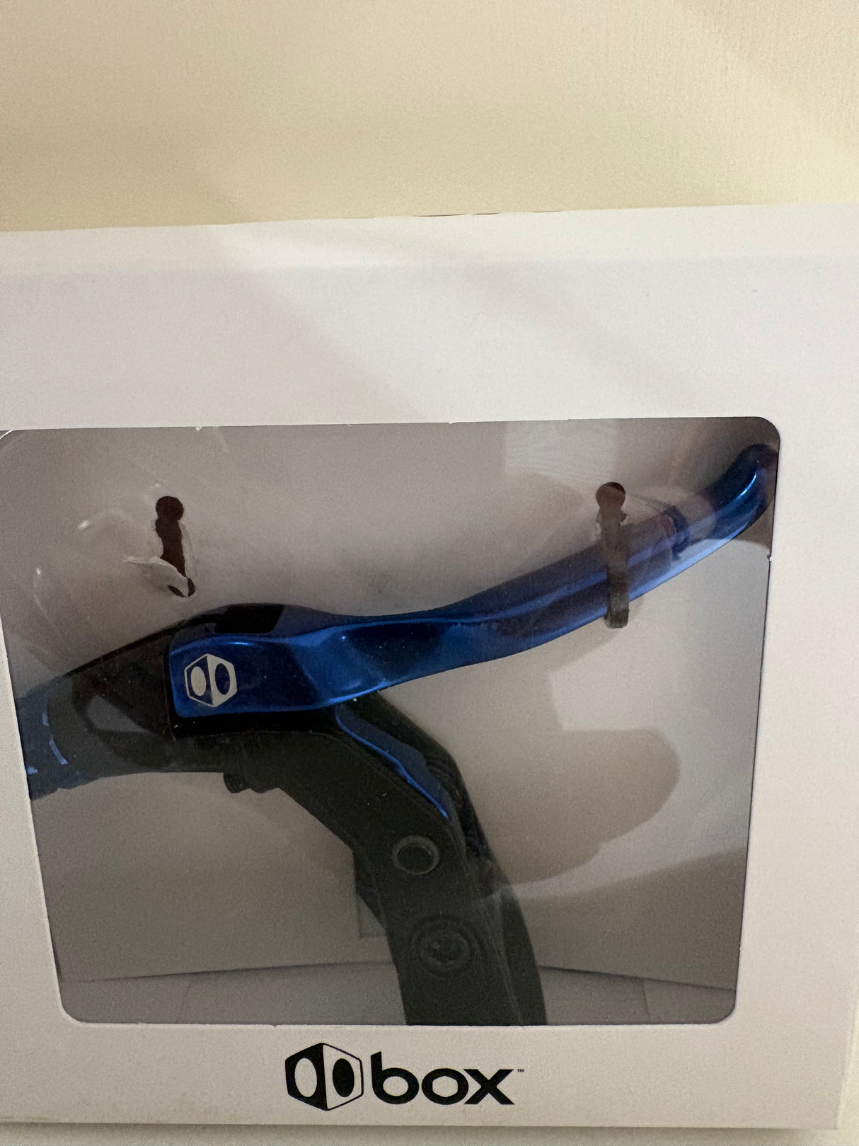 Box Three V-Point Short Reach Brave Lever by SSS Racing in blue anodized aluminum with black mount, compact ergonomic lever