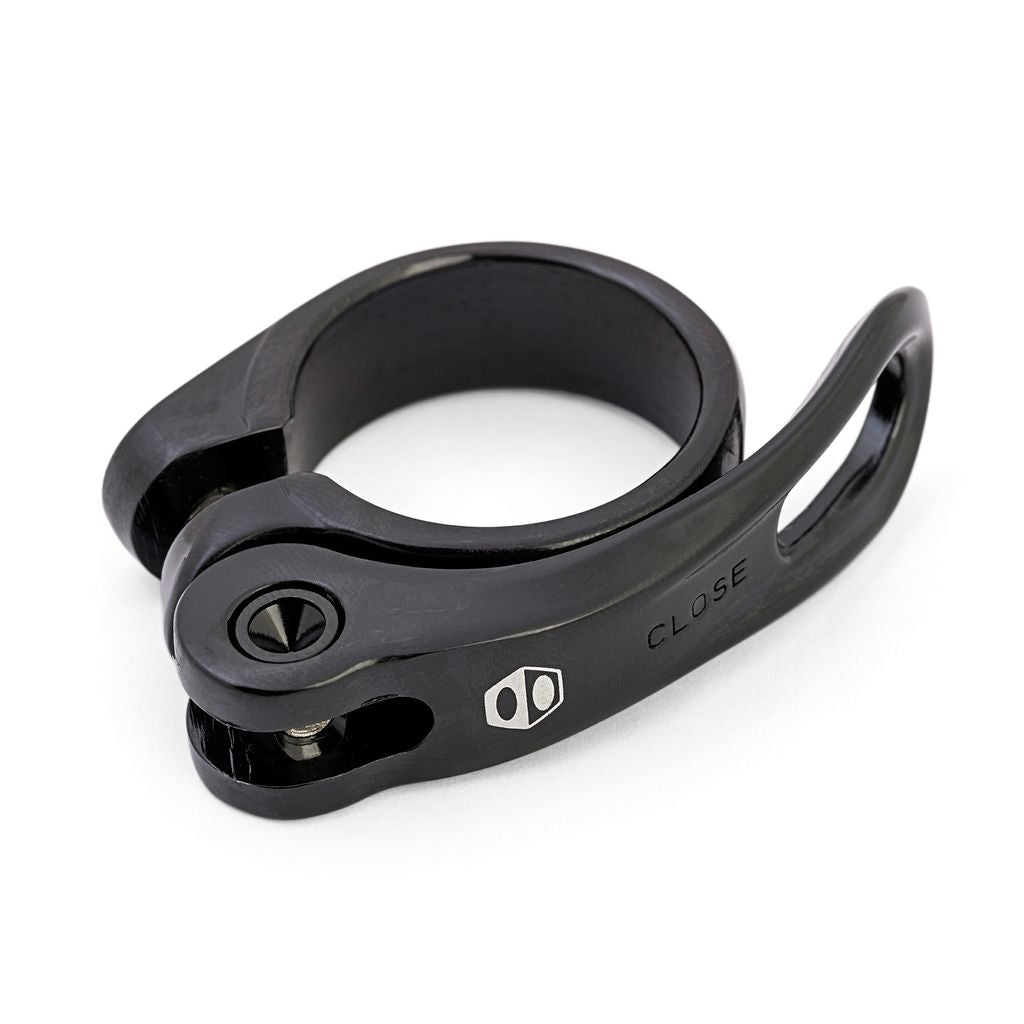 SSS Racing Box Two Quick Release Seat Post Clamp 31.8mm in black anodized aluminum, glossy lever, compact design logo 01