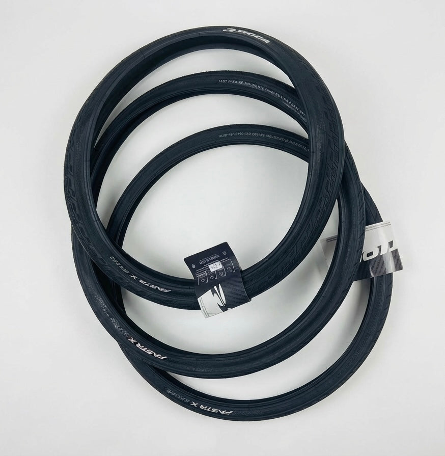 SSS Racing Tioga Fastr-X Race 20” Tyre, black rubber with white branding, smooth tread, glossy sidewalls, coiled display.