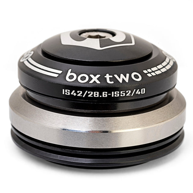 Box Two 1-1/8 - 1.5" Tapered Integrated Headset by SSS Racing, black anodized aluminum with a silver spacer, IS42 spec UK