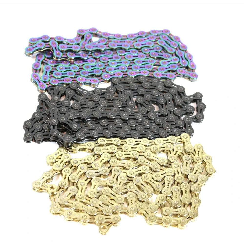 SSS Racing Bombshell Black 3/32" Chain features iridescent purple-blue, black, and gold plated links in a coil arrangement!